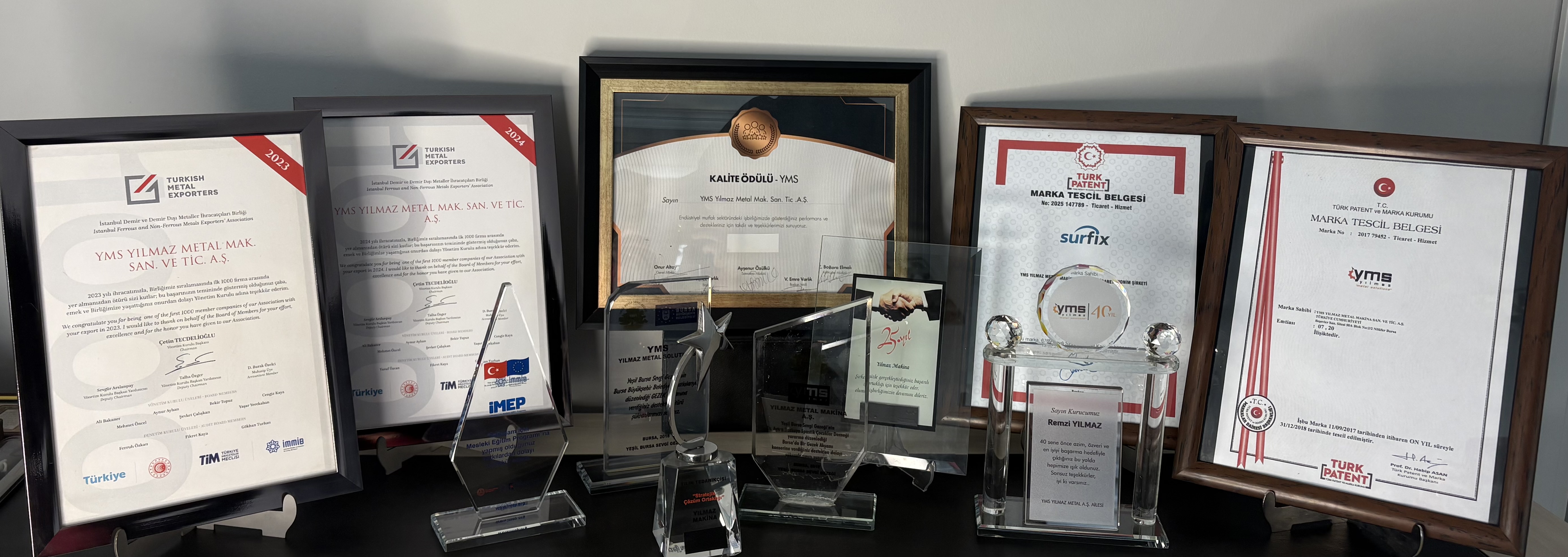 Ödüllerimiz ve Plaketler